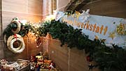 Eingang zur Himmelswerkstatt auf dem Münchner Christkindlmarkt (©Foto: Martin Schmitz)